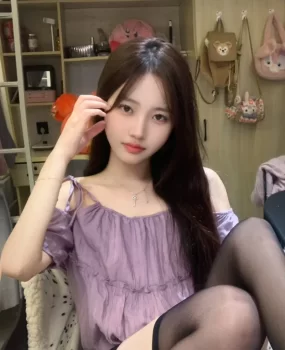 奎文黑丝陪玩学生妹