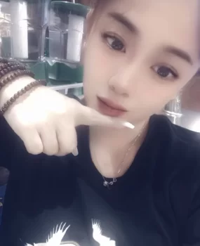 大连市内上门小骚货美娇