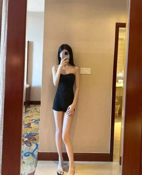 小姐姐床上很疯狂