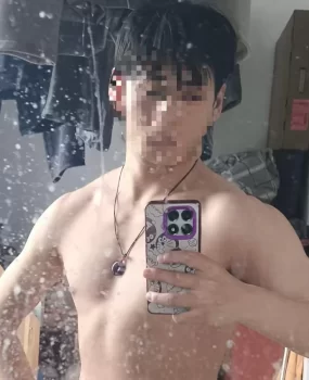 光谷附近健身男大，器大活好