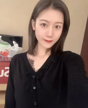 嘉定区金沙江西路附近学舞蹈妹子