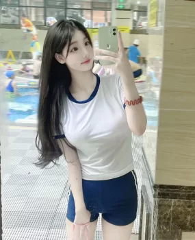 甜美系校园风格精品身材暑假工兼职小姐姐