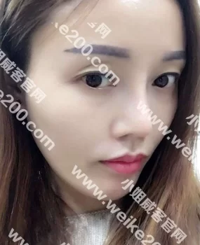 普陀体验轻熟美女小米下面的水好多，让小狼我怎么喝呀