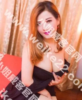 骚的真是不行不行的，舔遍全身！