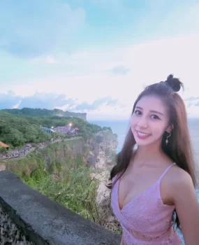 推荐徐汇一个极品学生妹兼职，颜值爆表，漂亮清纯  小泬紧