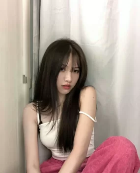 一个漂亮的女大学生