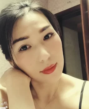 少妇加钱可裸蛇中出