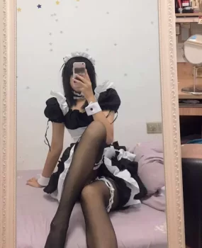 情趣套房和兼职小妹激情整晚