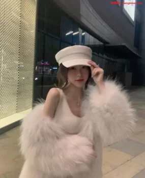 妹子吃肉棒啪啪啪，高难度动作真刺激