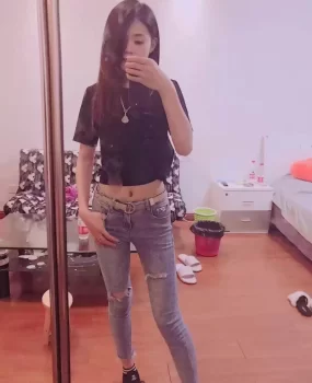 嘉兴挺年轻的妹子